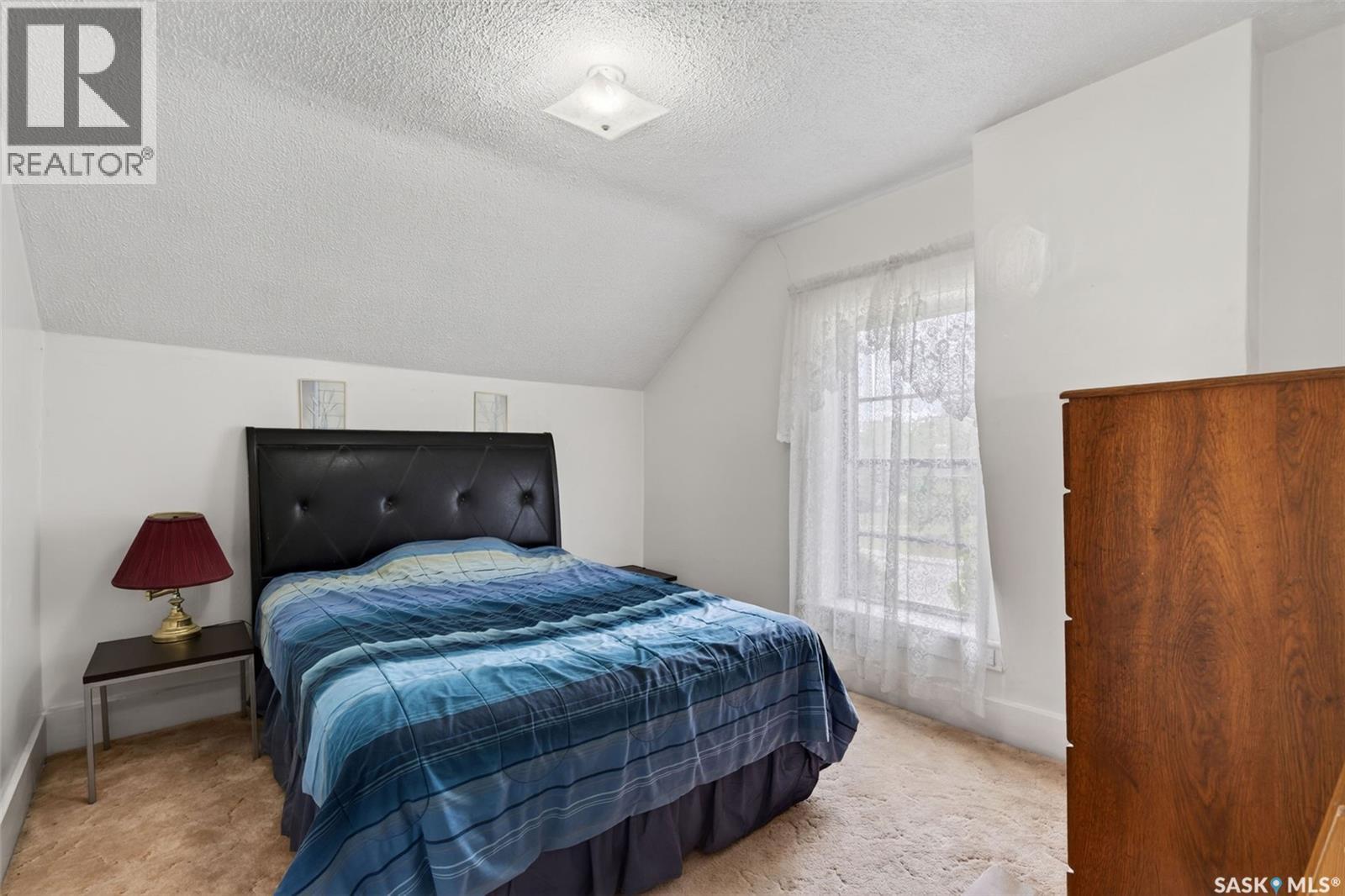 209 12th STREET E - 24