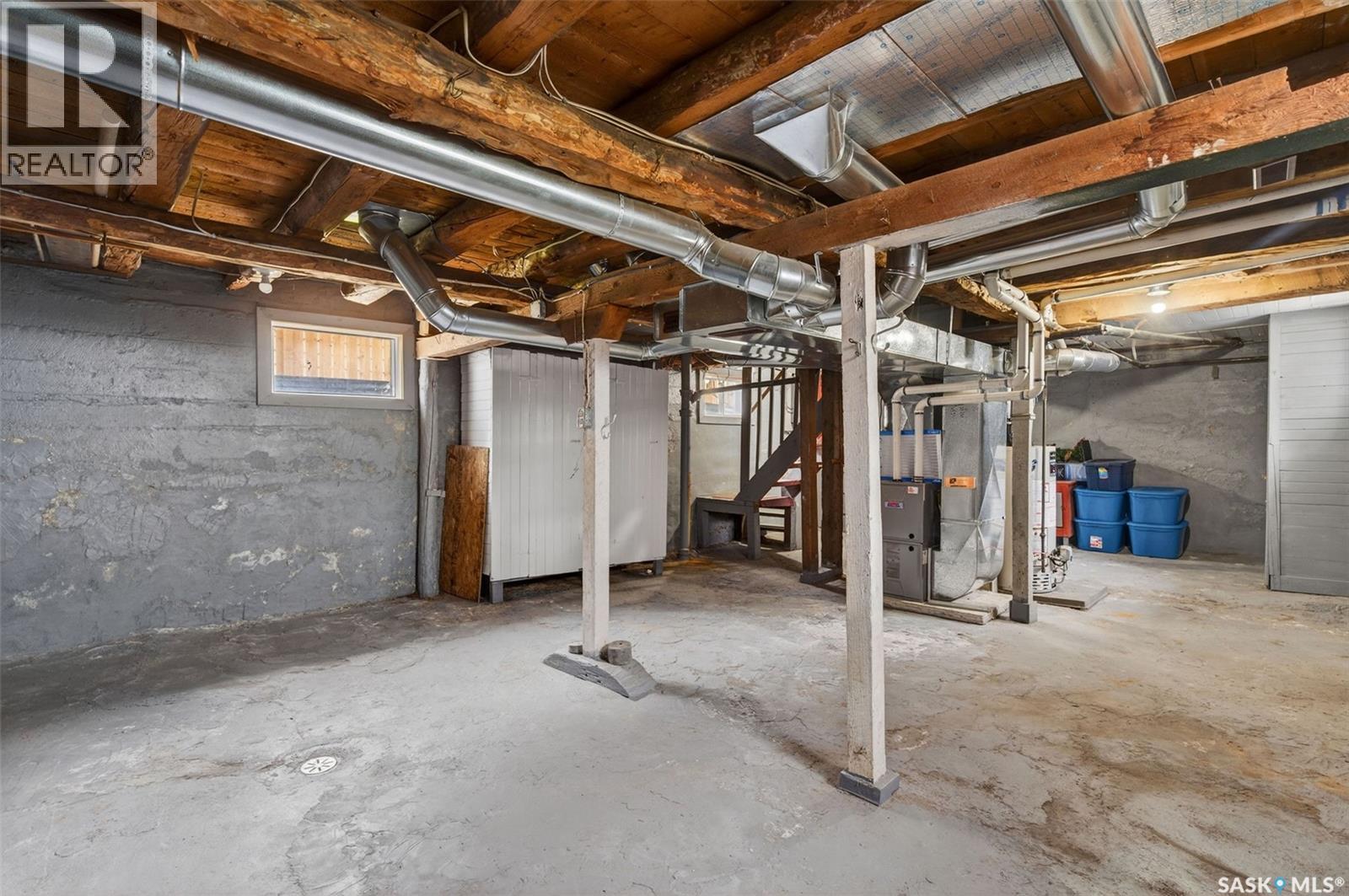 209 12th STREET E - 33