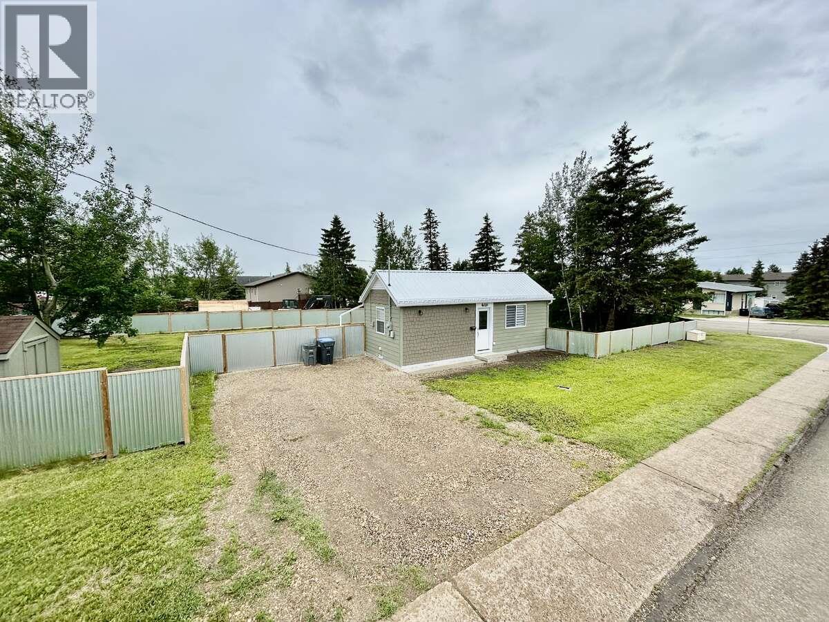 9200 8 Street, Dawson Creek