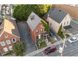 32 St. Andrew Street, Brockville, ON K6V4X4 Photo 33