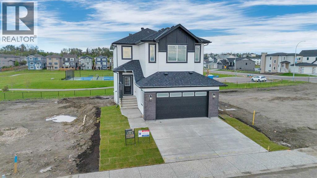 112 Lakewood Crescent - photo 2