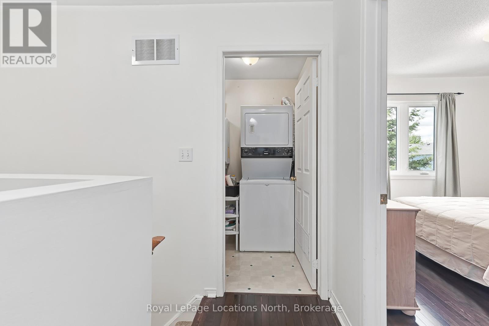 15 SUNDIAL COURT - 21