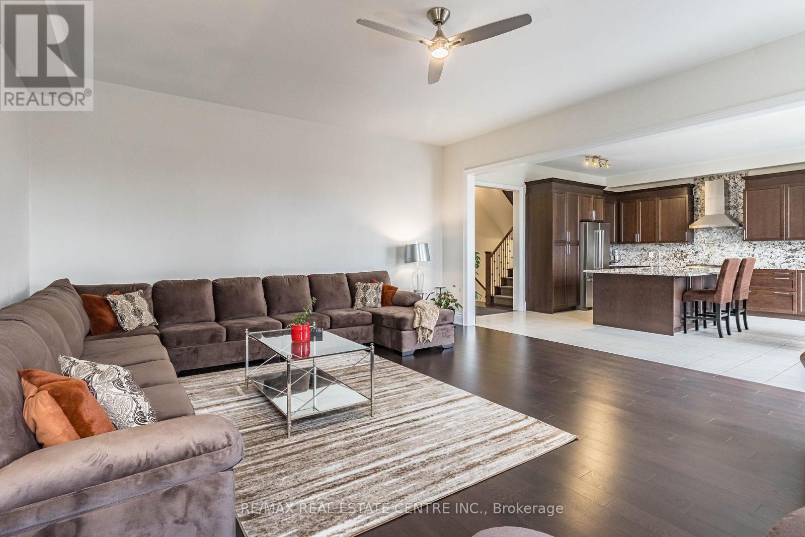 35 ARTHUR GRIFFIN CRESCENT - 11