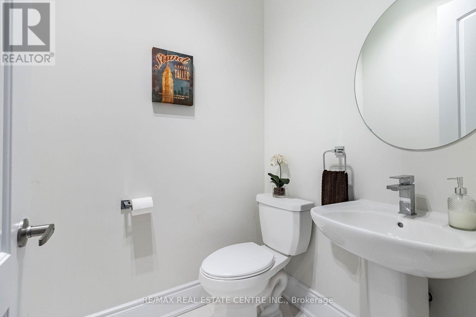 35 ARTHUR GRIFFIN CRESCENT - 14
