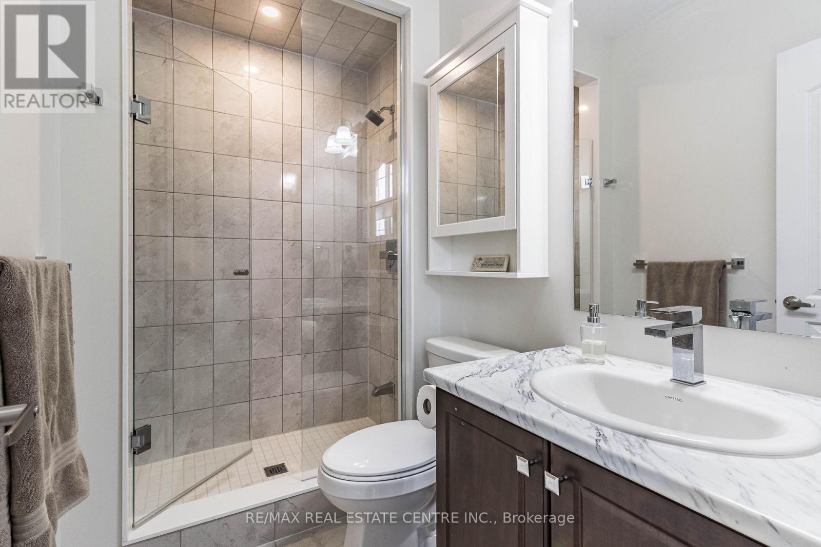 35 ARTHUR GRIFFIN CRESCENT - 28
