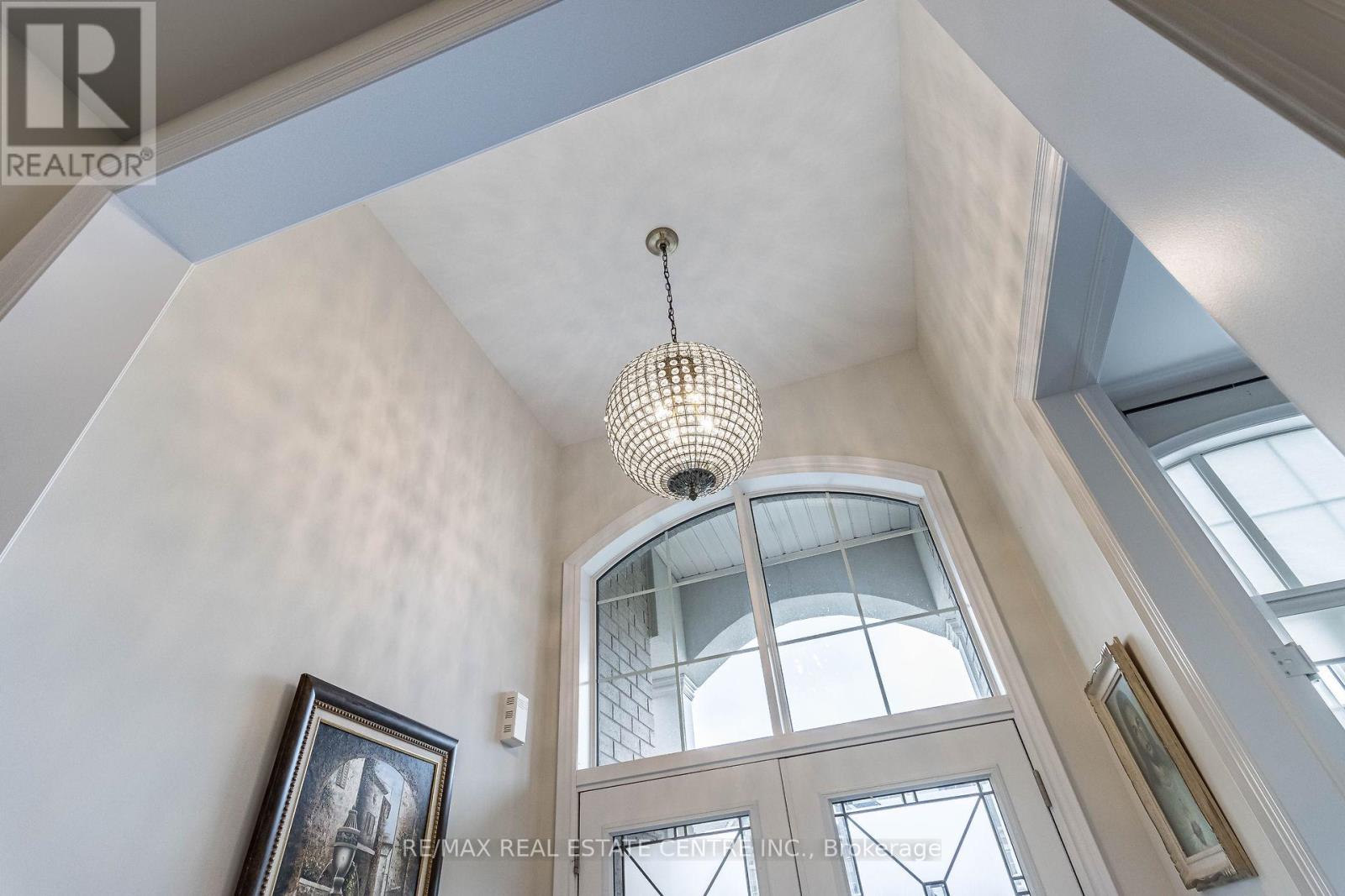 35 ARTHUR GRIFFIN CRESCENT - 4