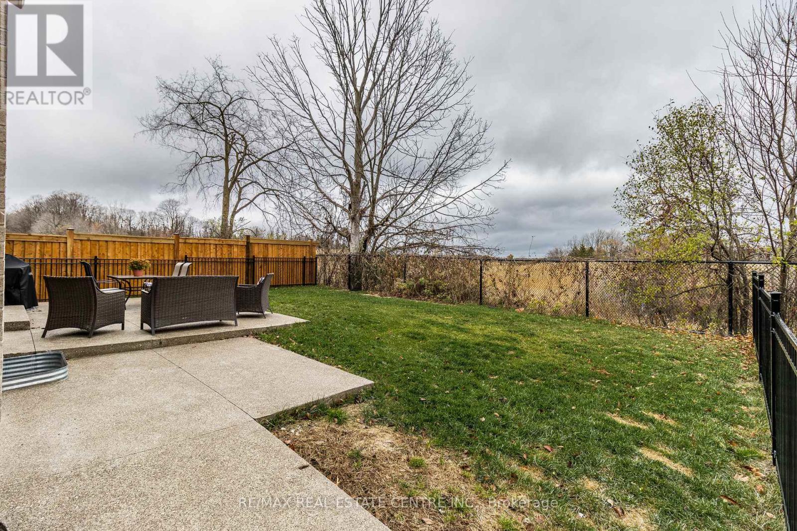 35 ARTHUR GRIFFIN CRESCENT - 41