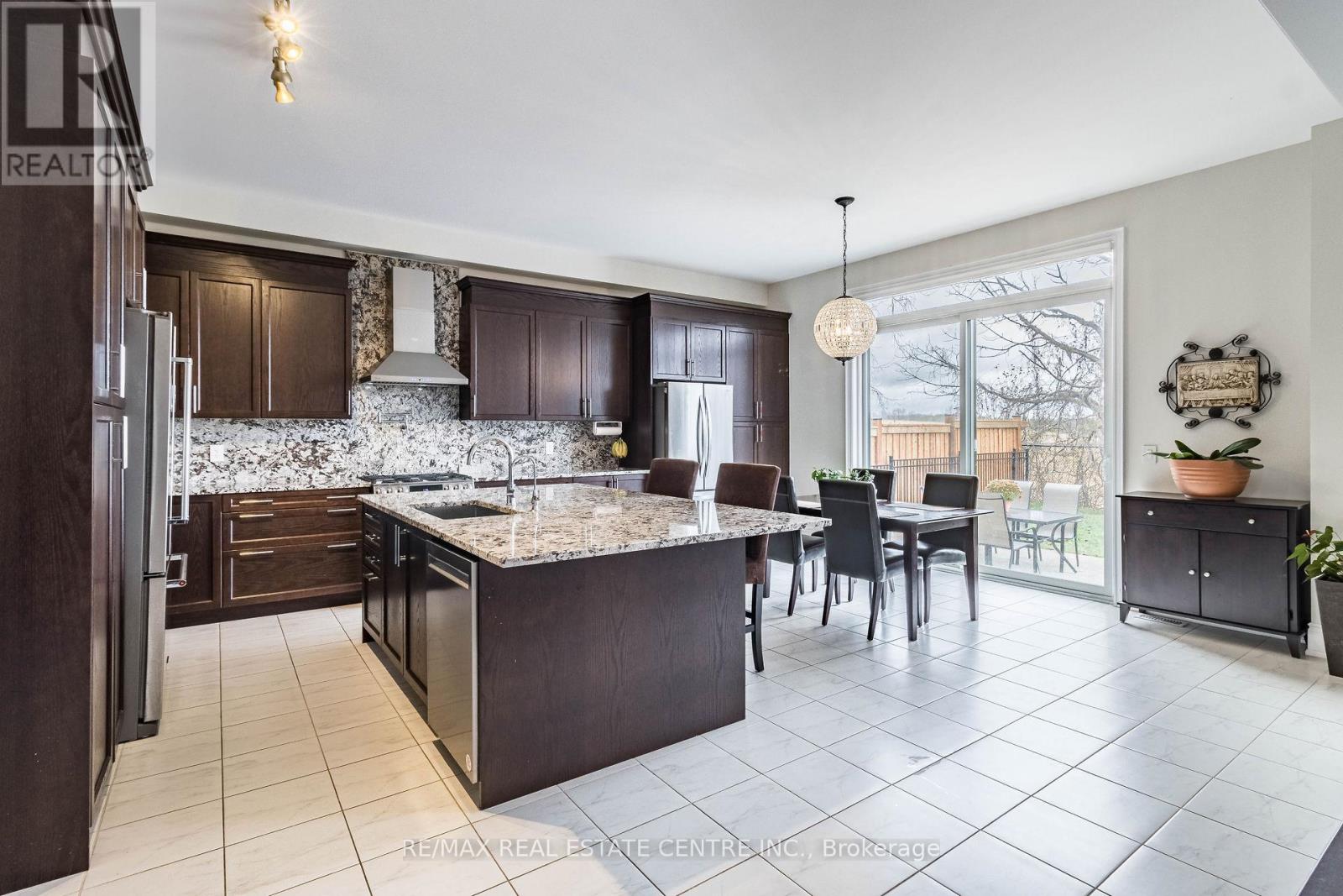 35 ARTHUR GRIFFIN CRESCENT - 7