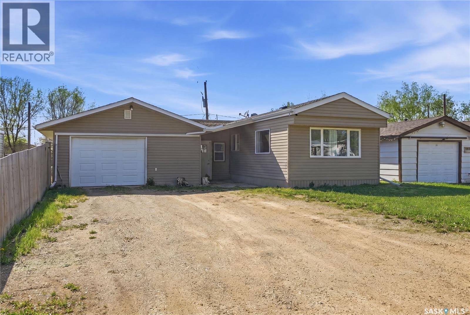 109 Wetmore STREET N - 1