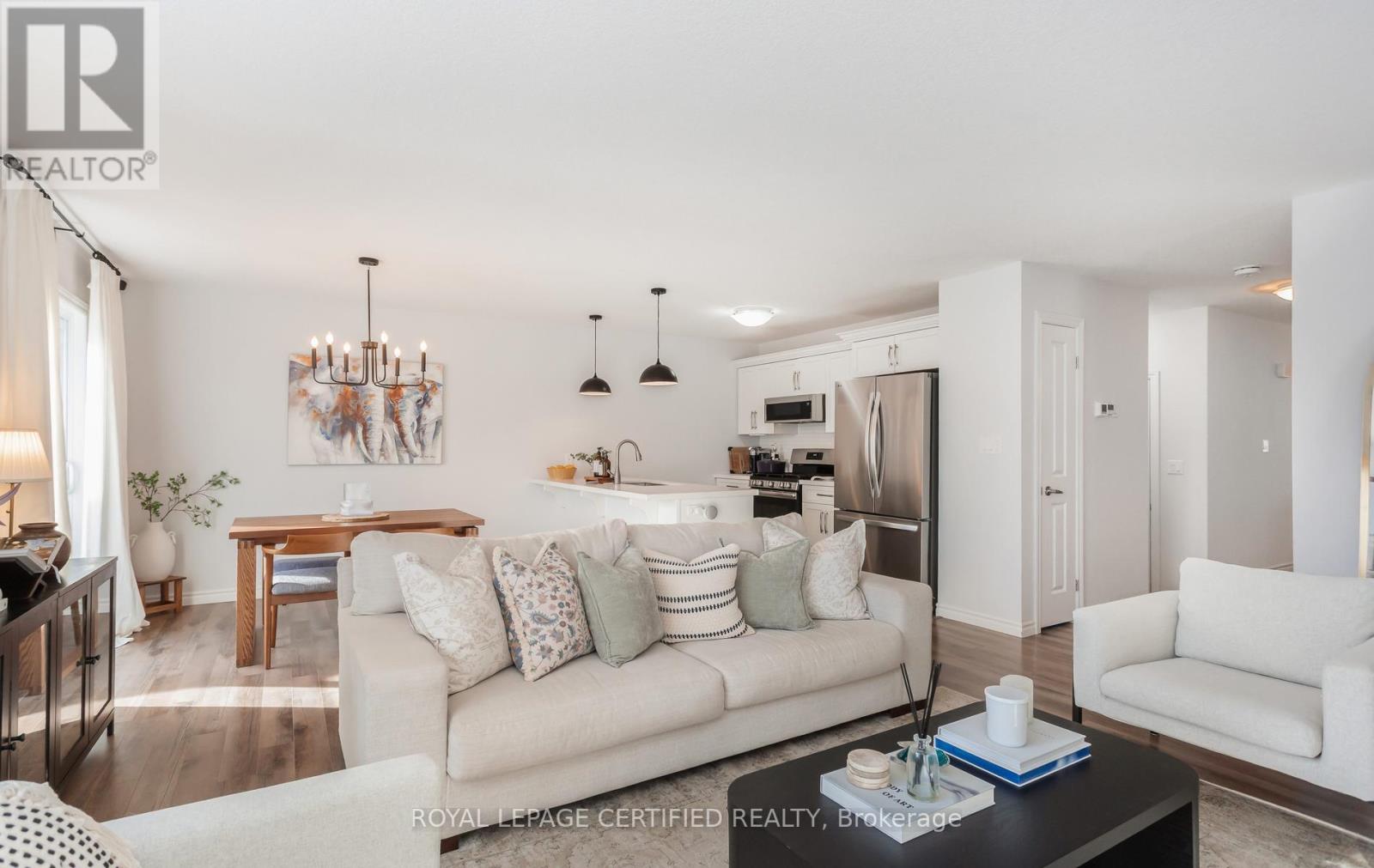 33 KENDELL LANE - 15