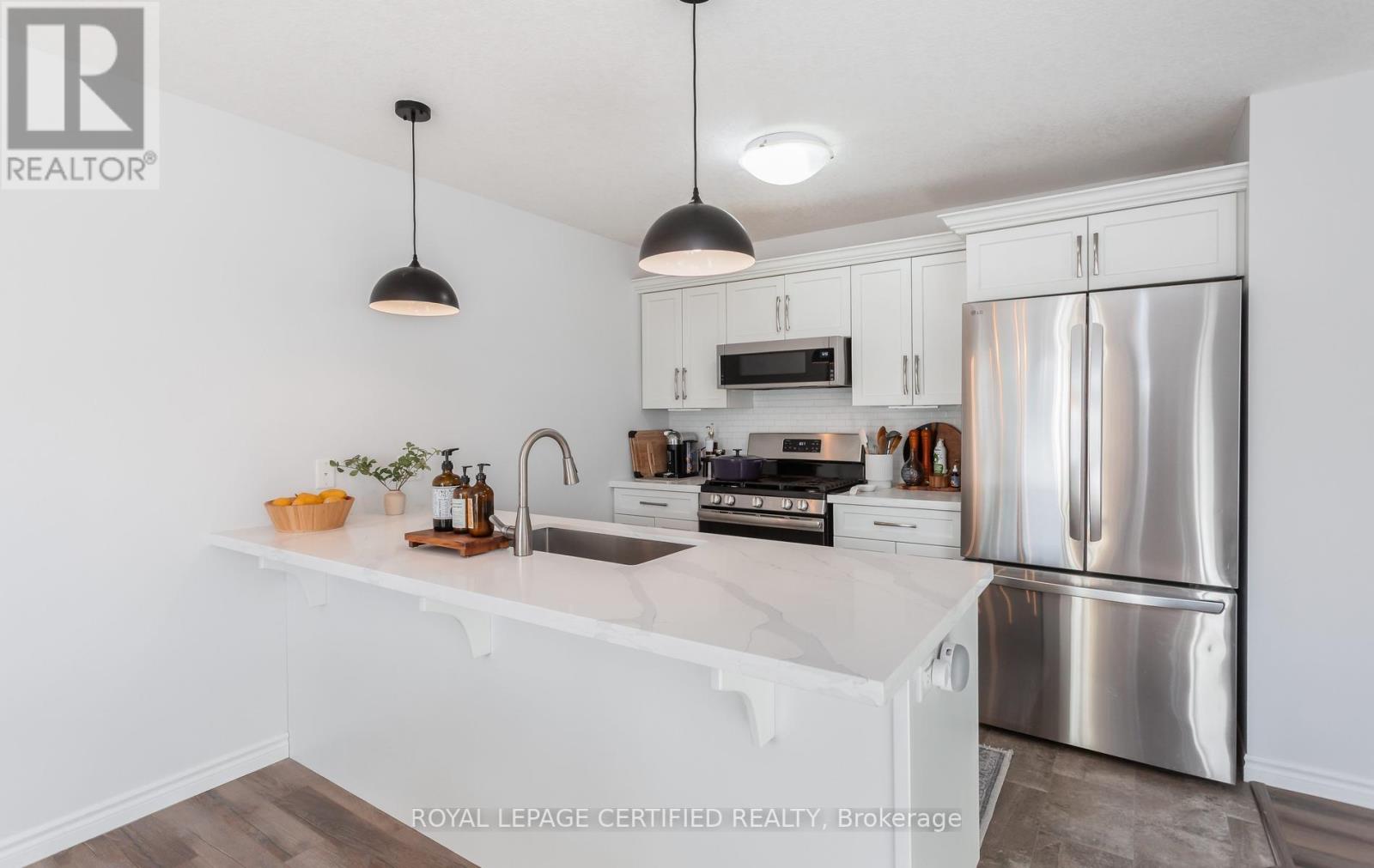 33 KENDELL LANE - 19