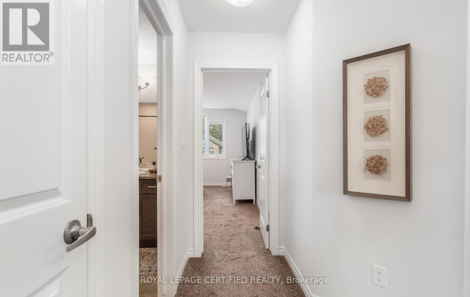 33 KENDELL LANE - 24