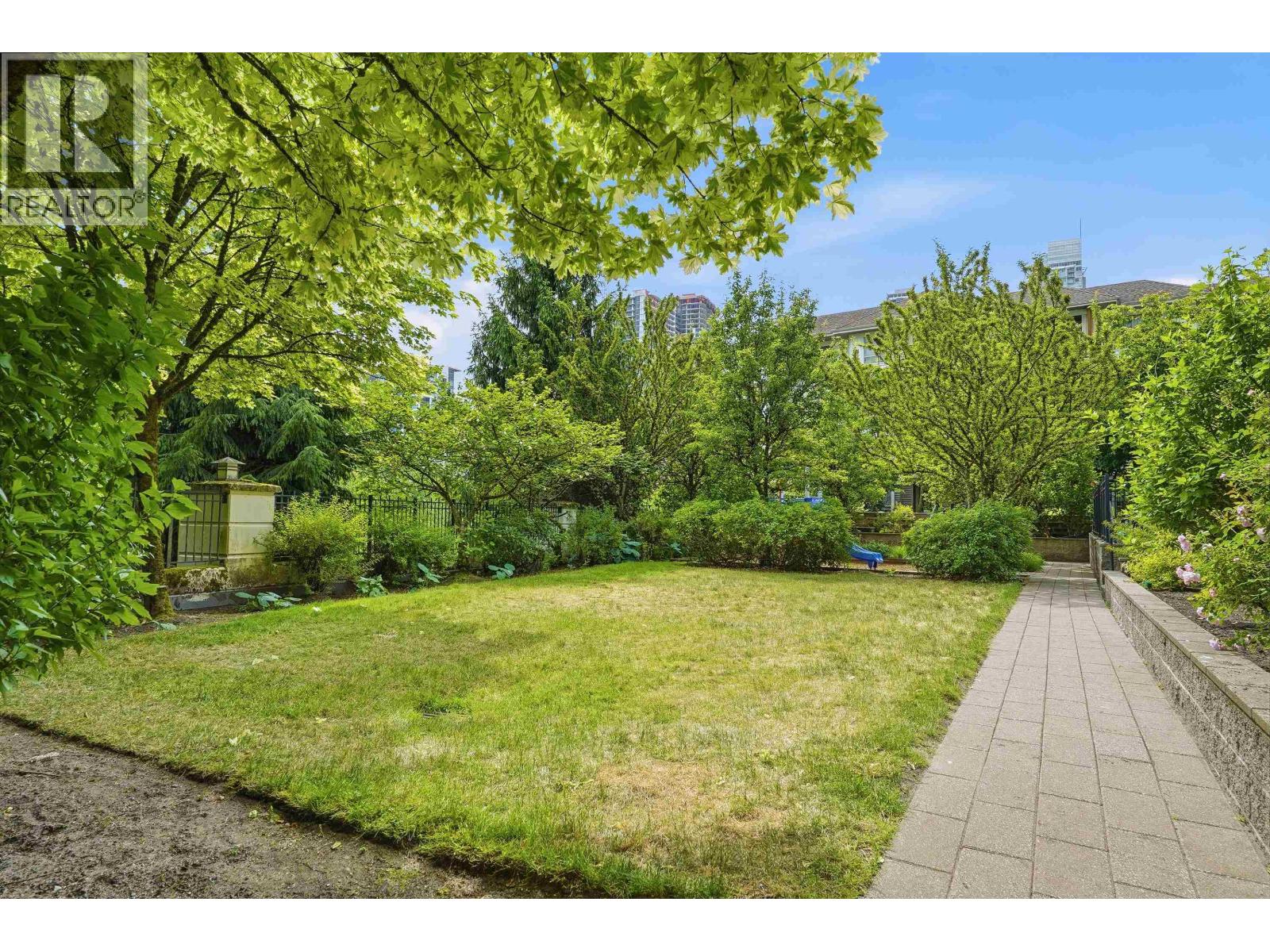 403 2088 BETA AVENUE, Burnaby