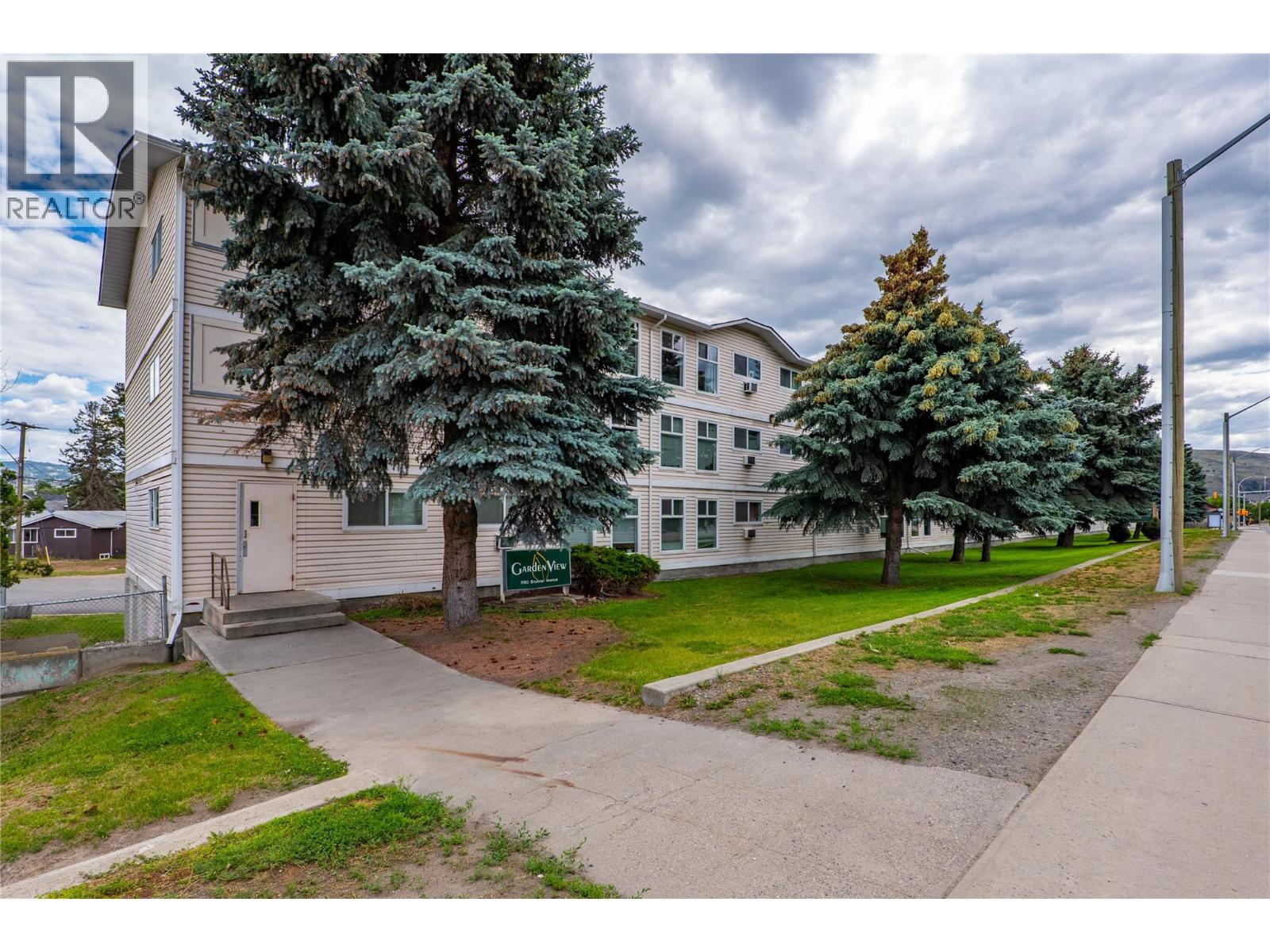 #106 1760 BRUNNER Avenue - 4