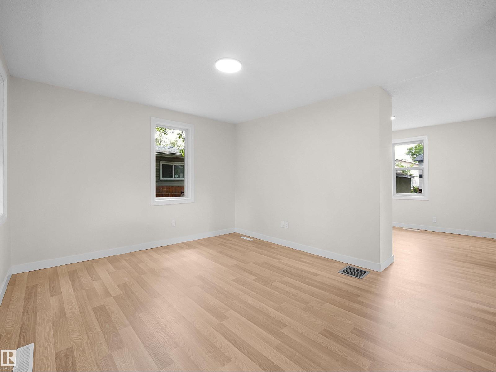 11918 86 ST NW - 12