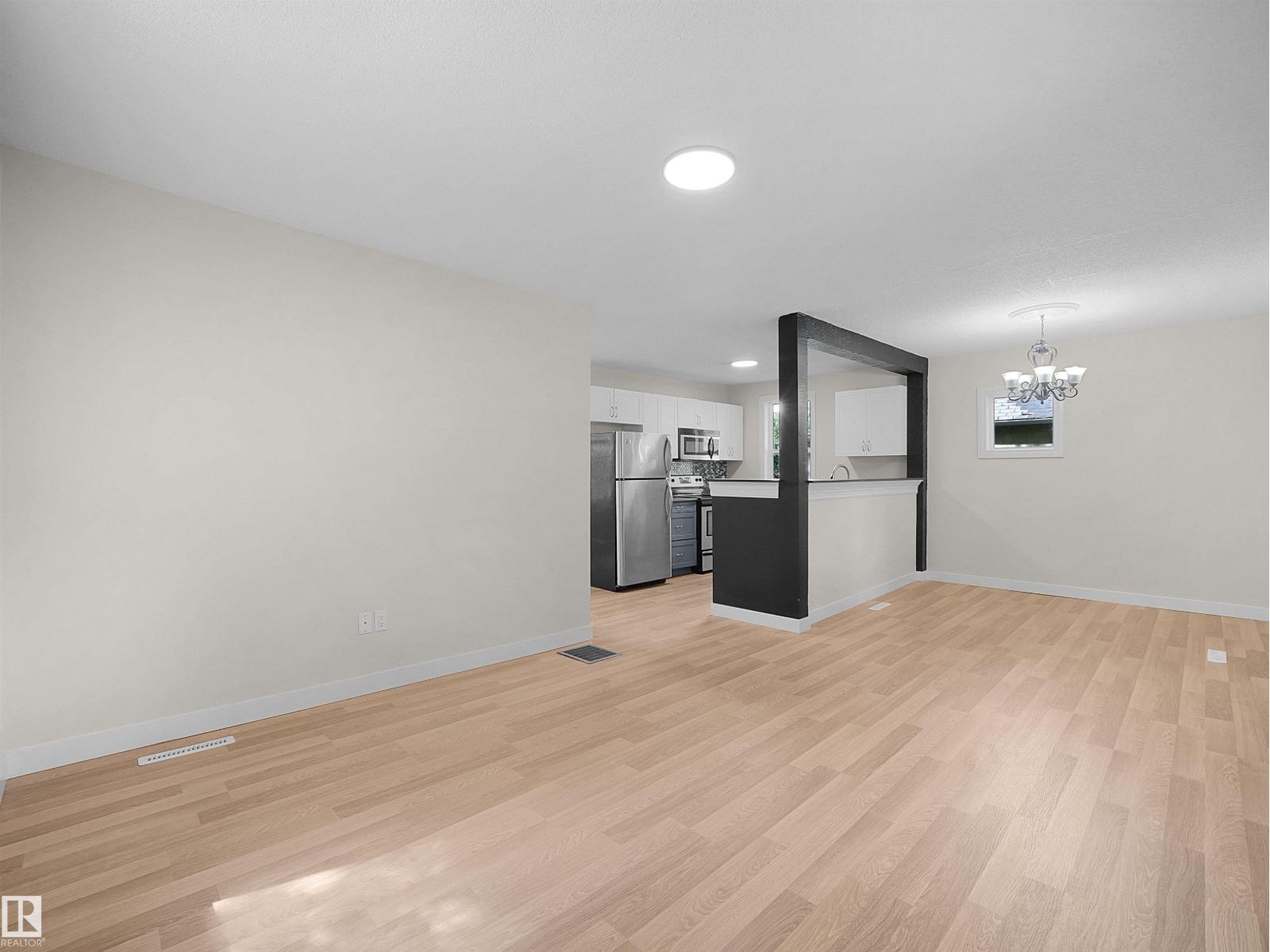 11918 86 ST NW - 14
