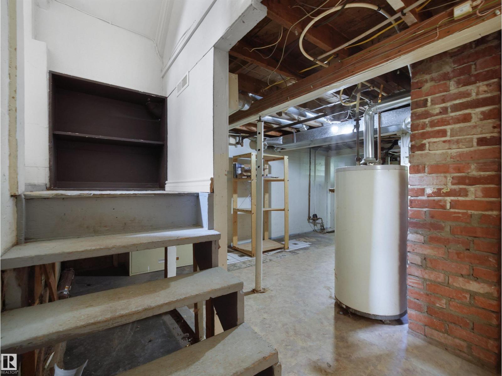 11918 86 ST NW - 22