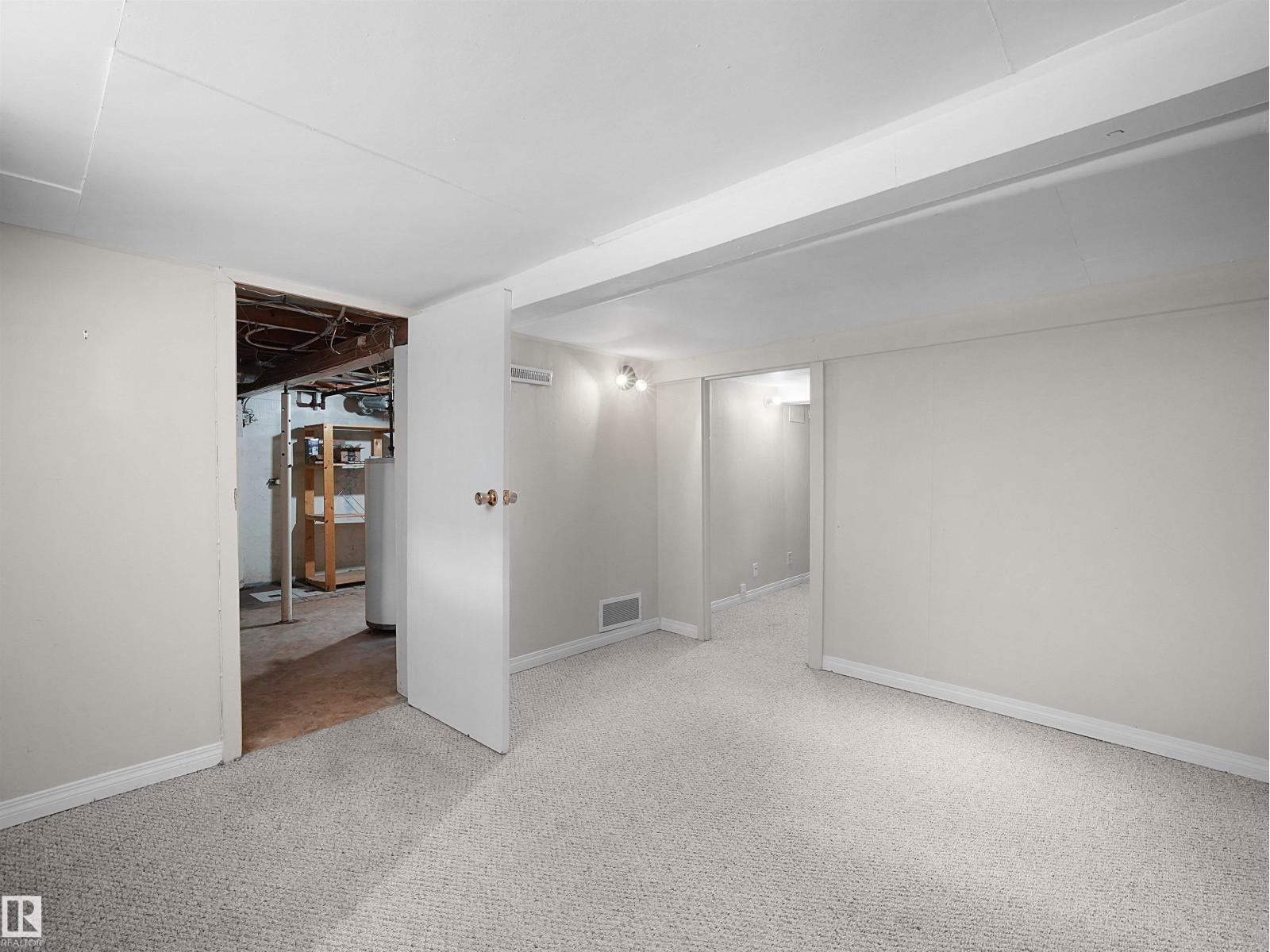 11918 86 ST NW - 25