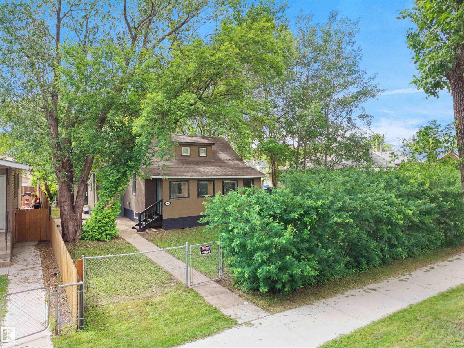 11918 86 ST NW - 35
