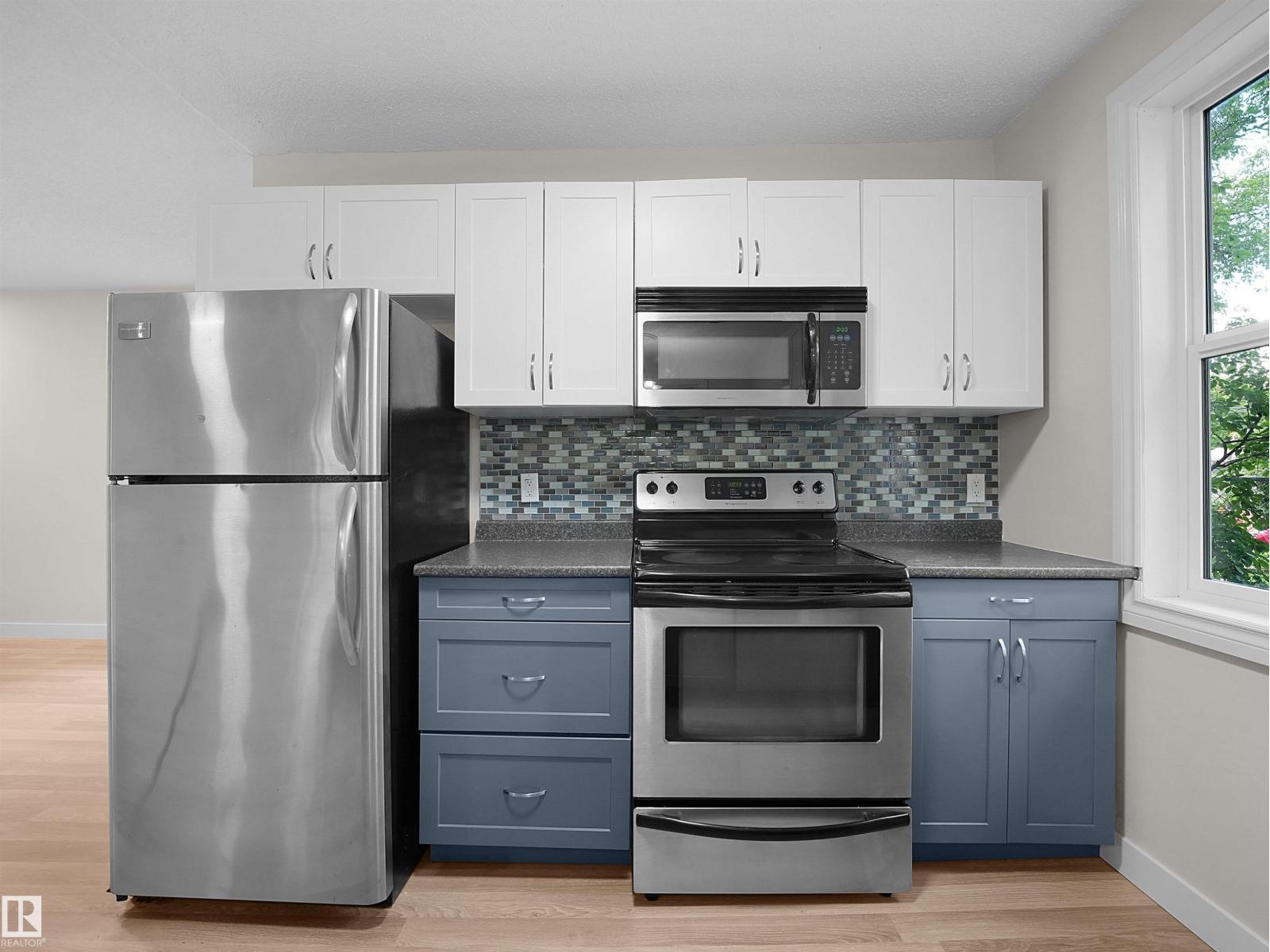 11918 86 ST NW - 7