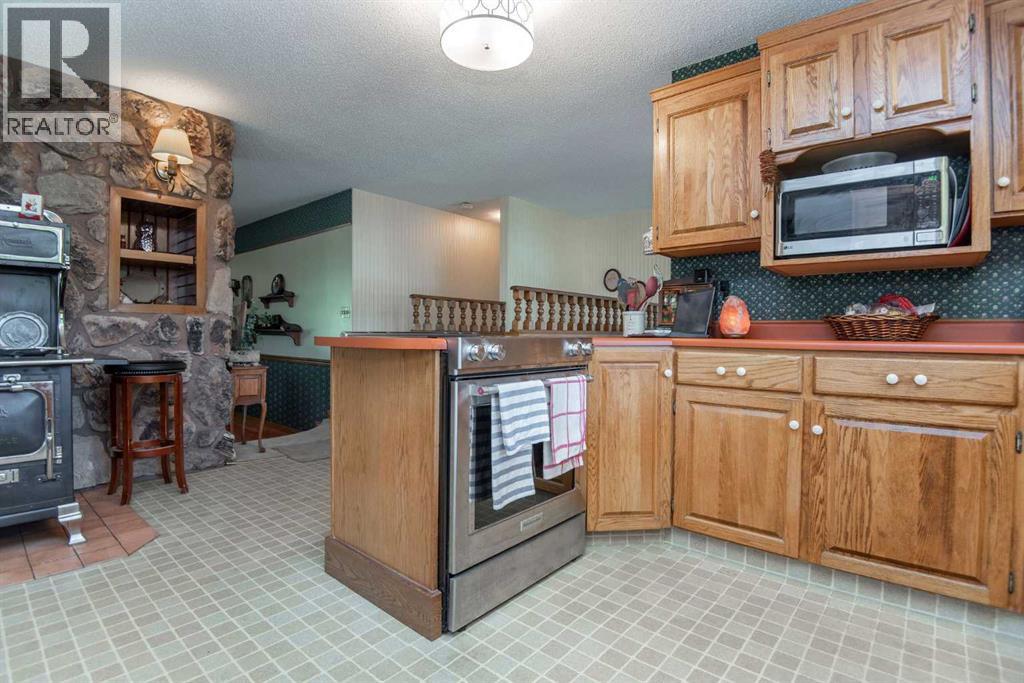 129, 28319 Township Road 384 — photo 13