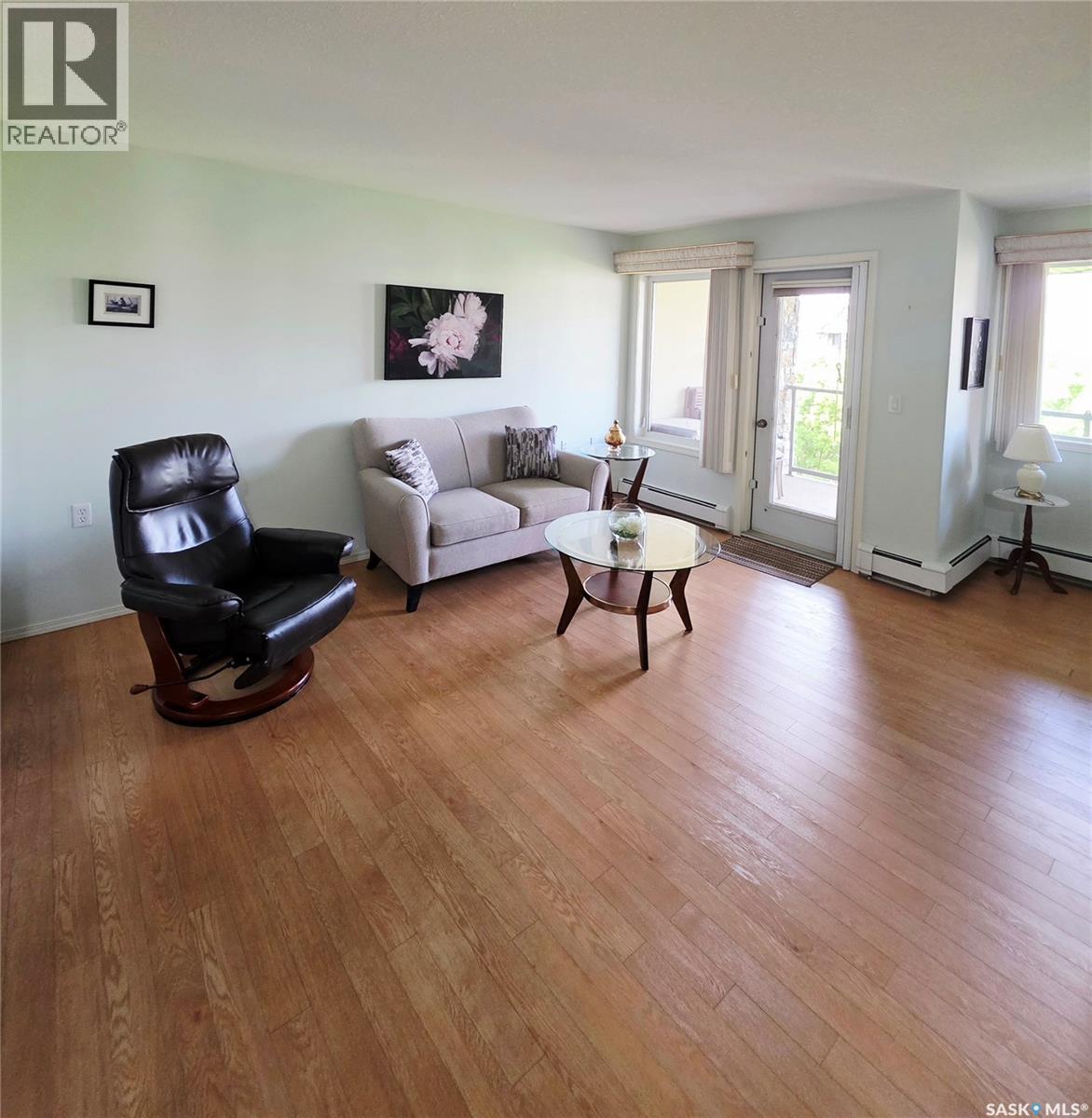 408 1622 ACADIA DRIVE - photo 2