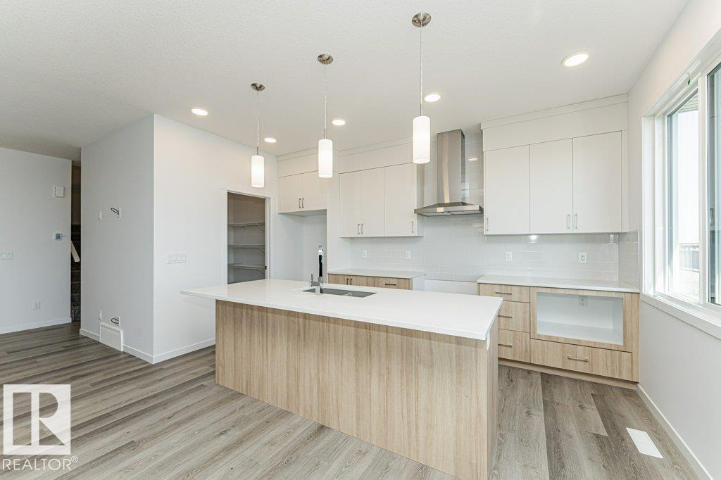 6298 180 AV NW - 7
