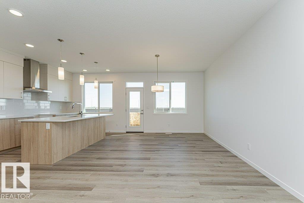 6298 180 AV NW - 13