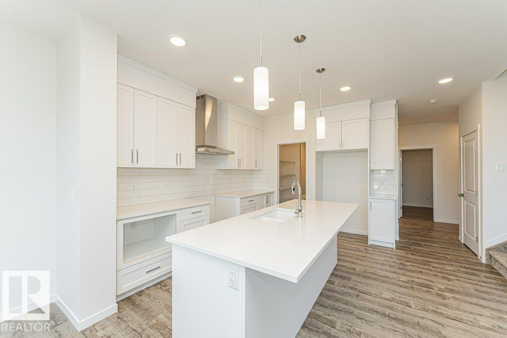 6271 180 AV NW - 5