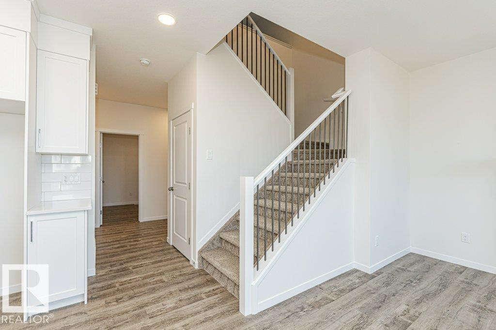 6271 180 AV NW - 15