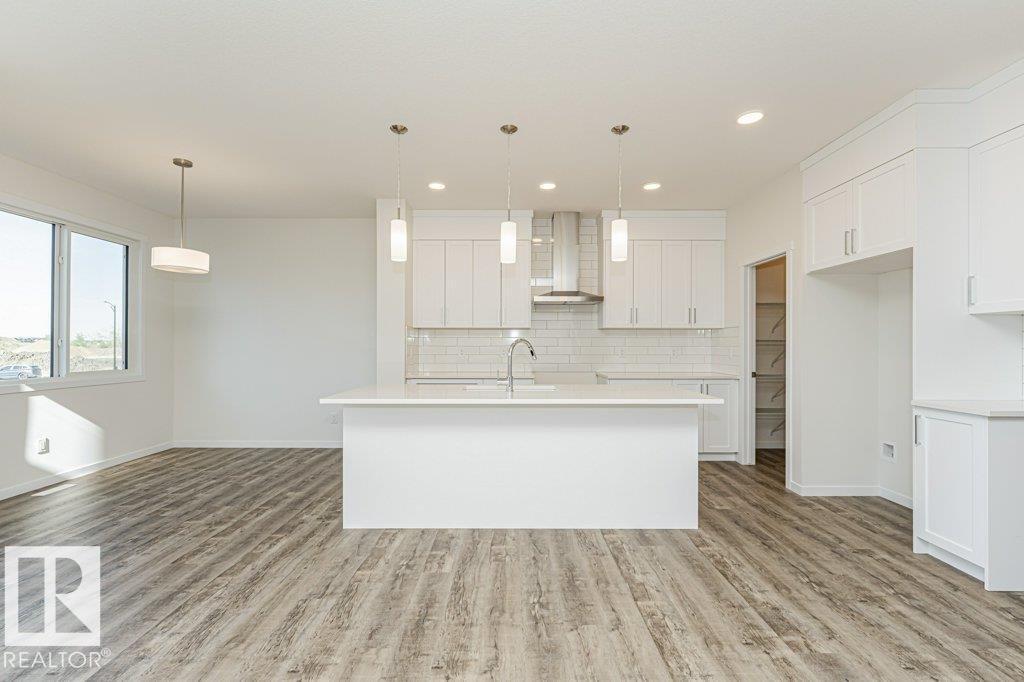 6271 180 AV NW - 8