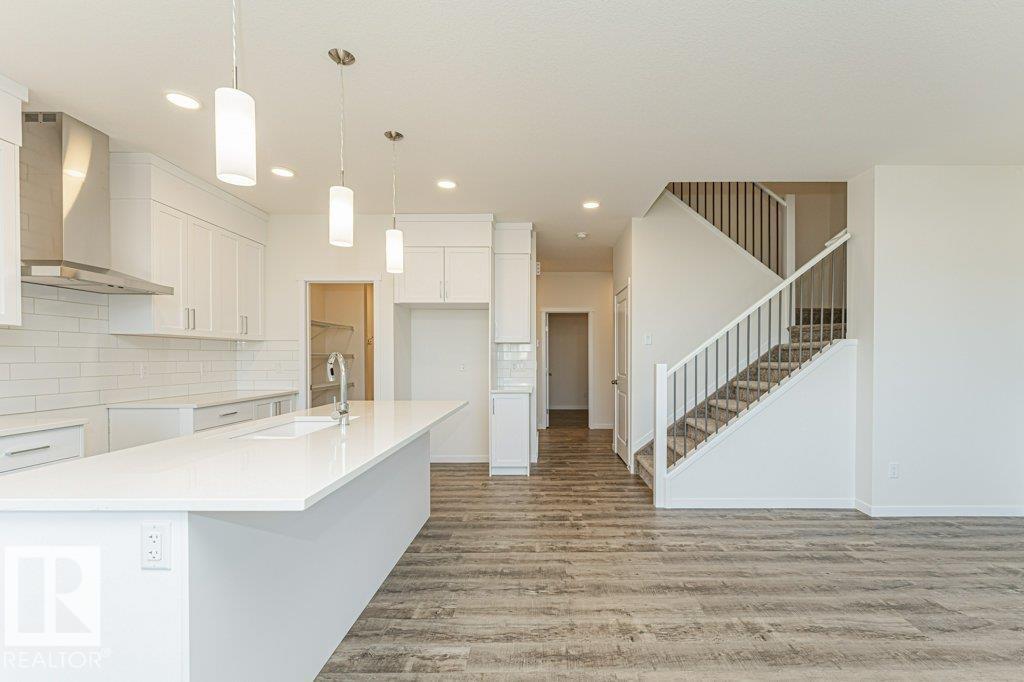 6271 180 AV NW - 13
