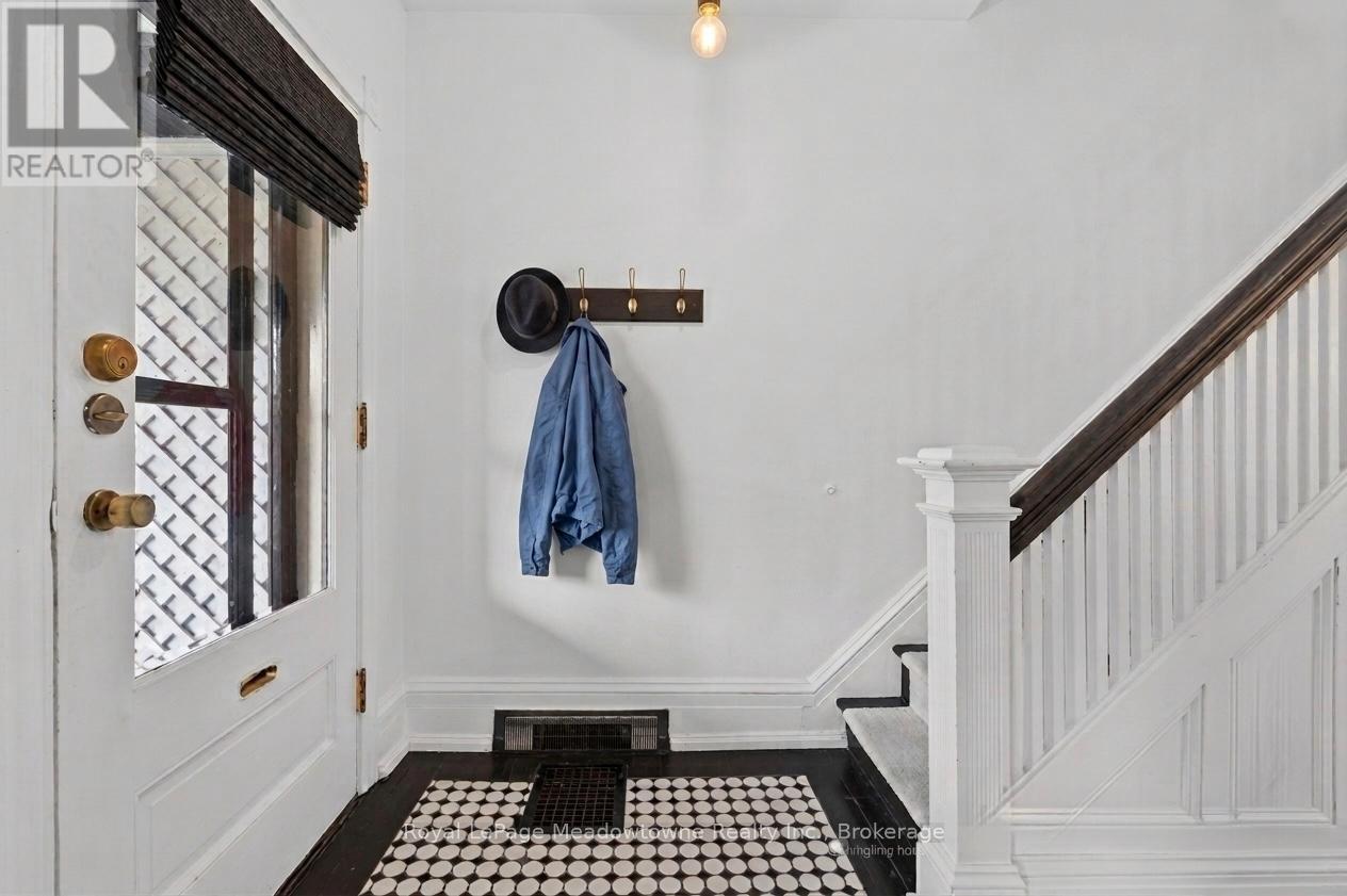216 MAPLEWOOD AVENUE - 6