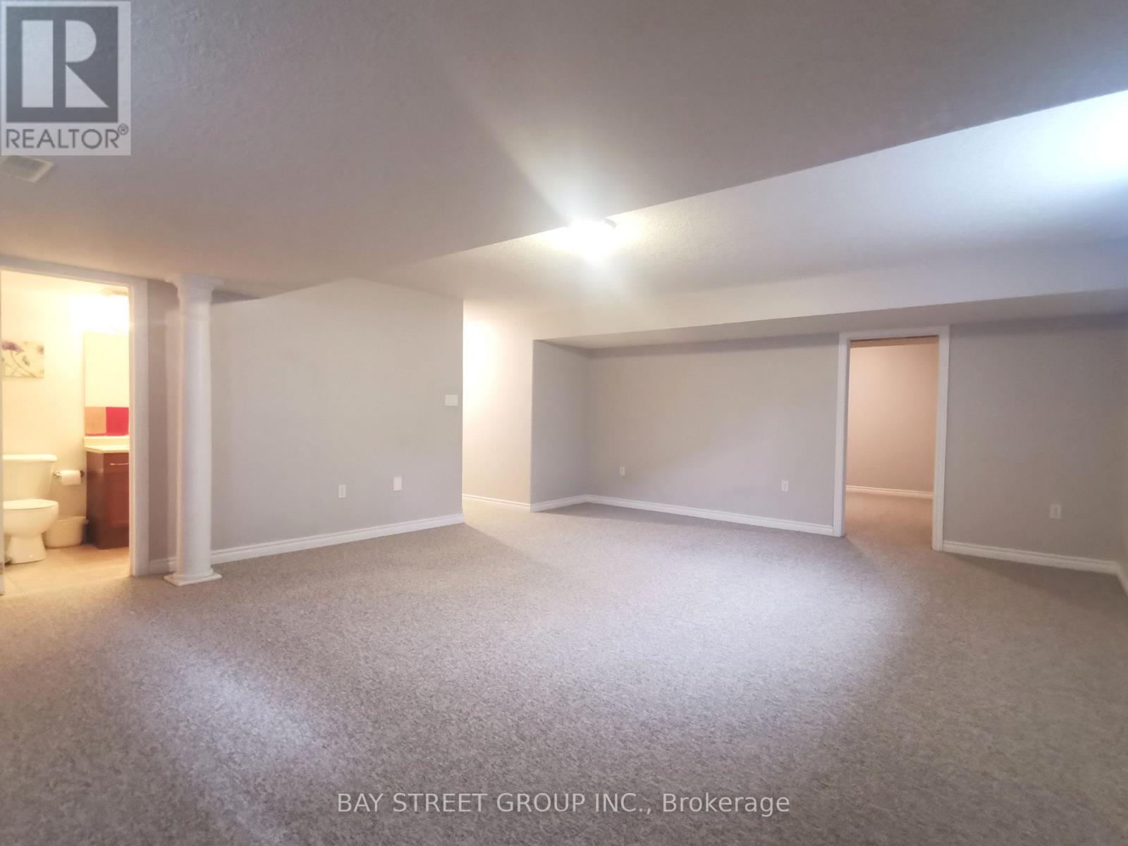 19 FALCON CRESCENT - 26