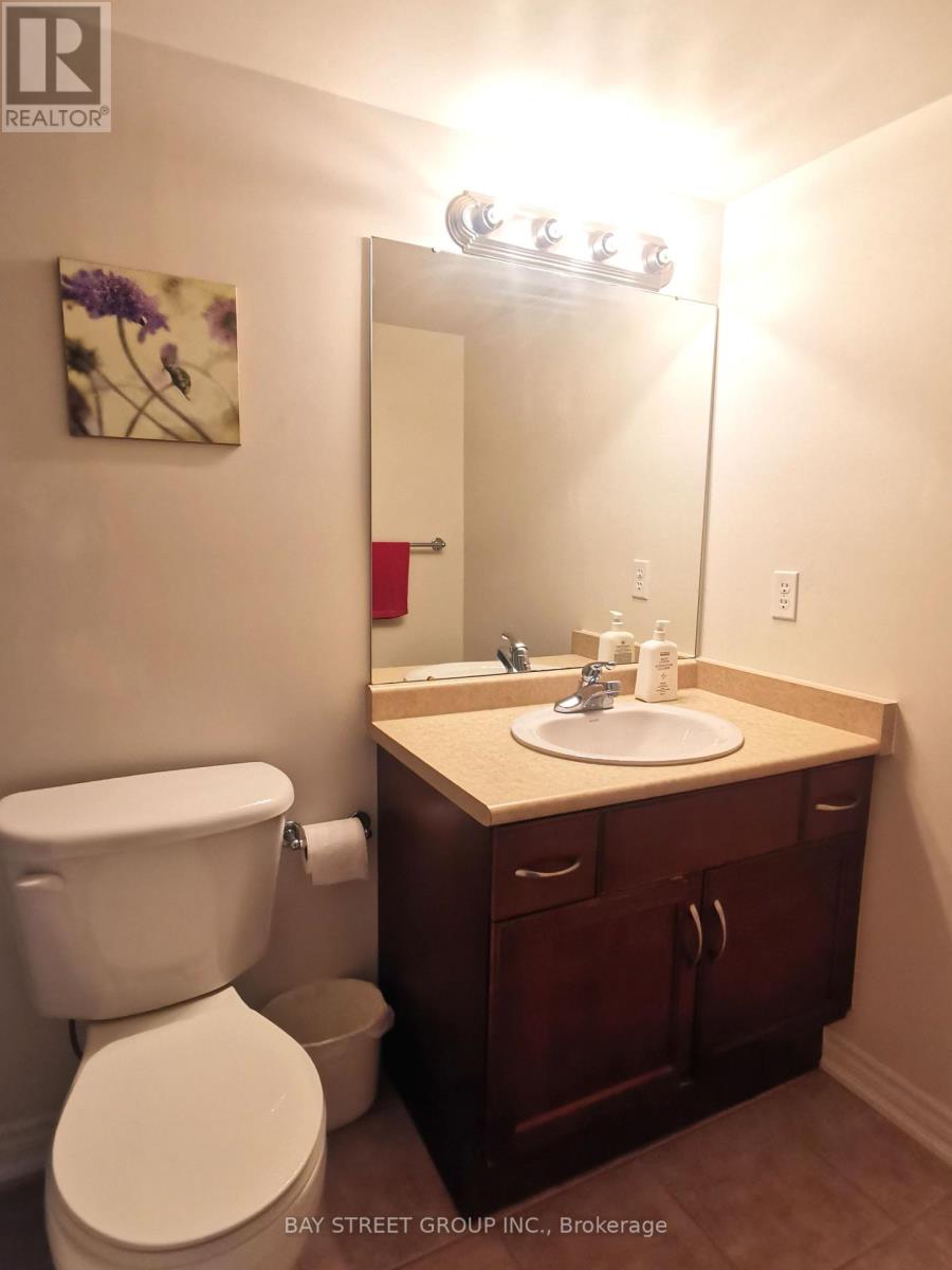 19 FALCON CRESCENT - 27