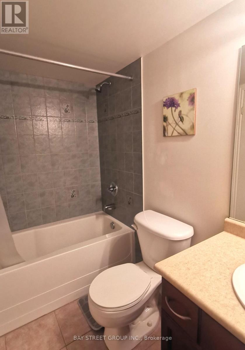 19 FALCON CRESCENT - 28