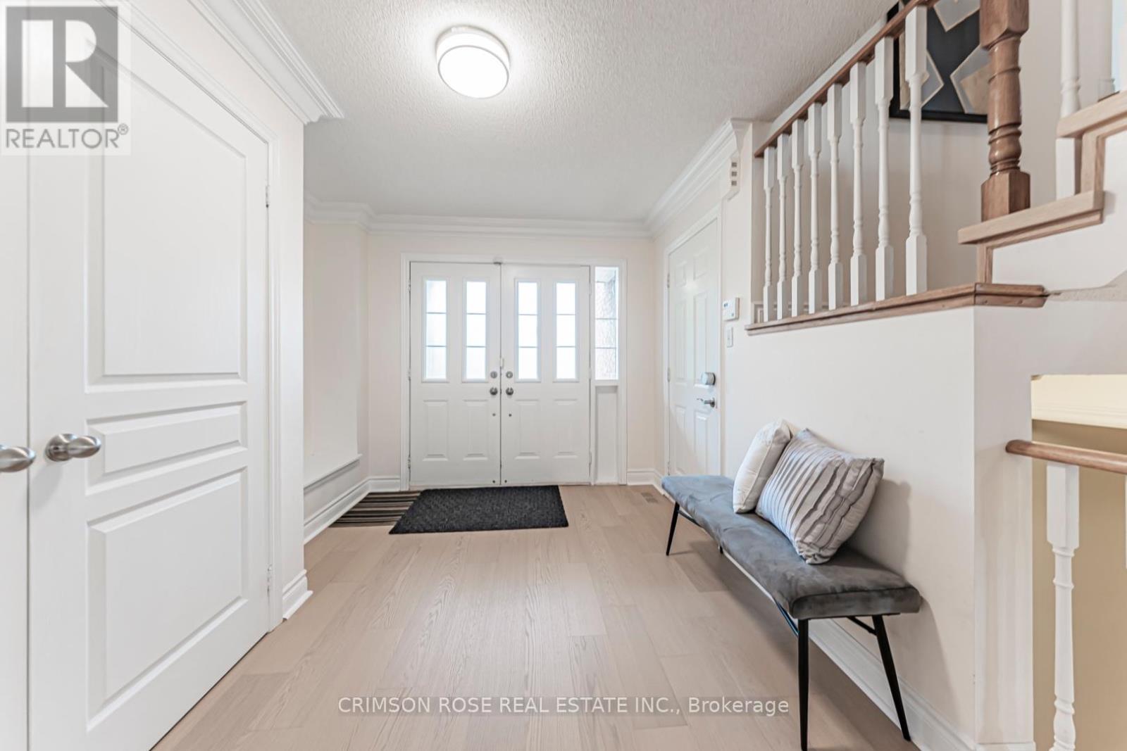 489 RAVINEVIEW WAY - 3