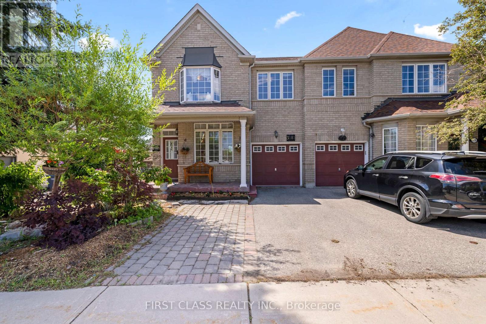 4 Bed Single Family in Mississauga — photo 1
