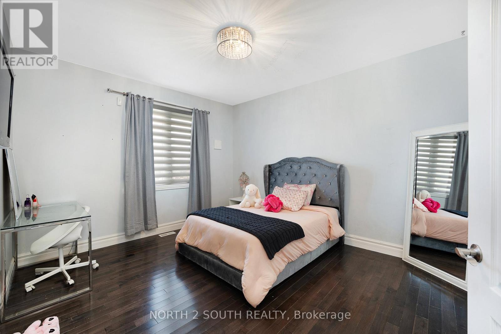 268 CAROLE COURT - 18