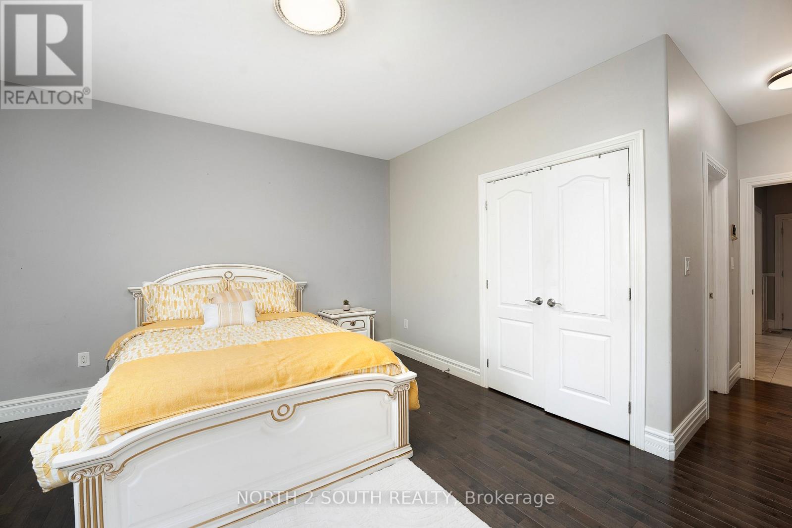268 CAROLE COURT - 25