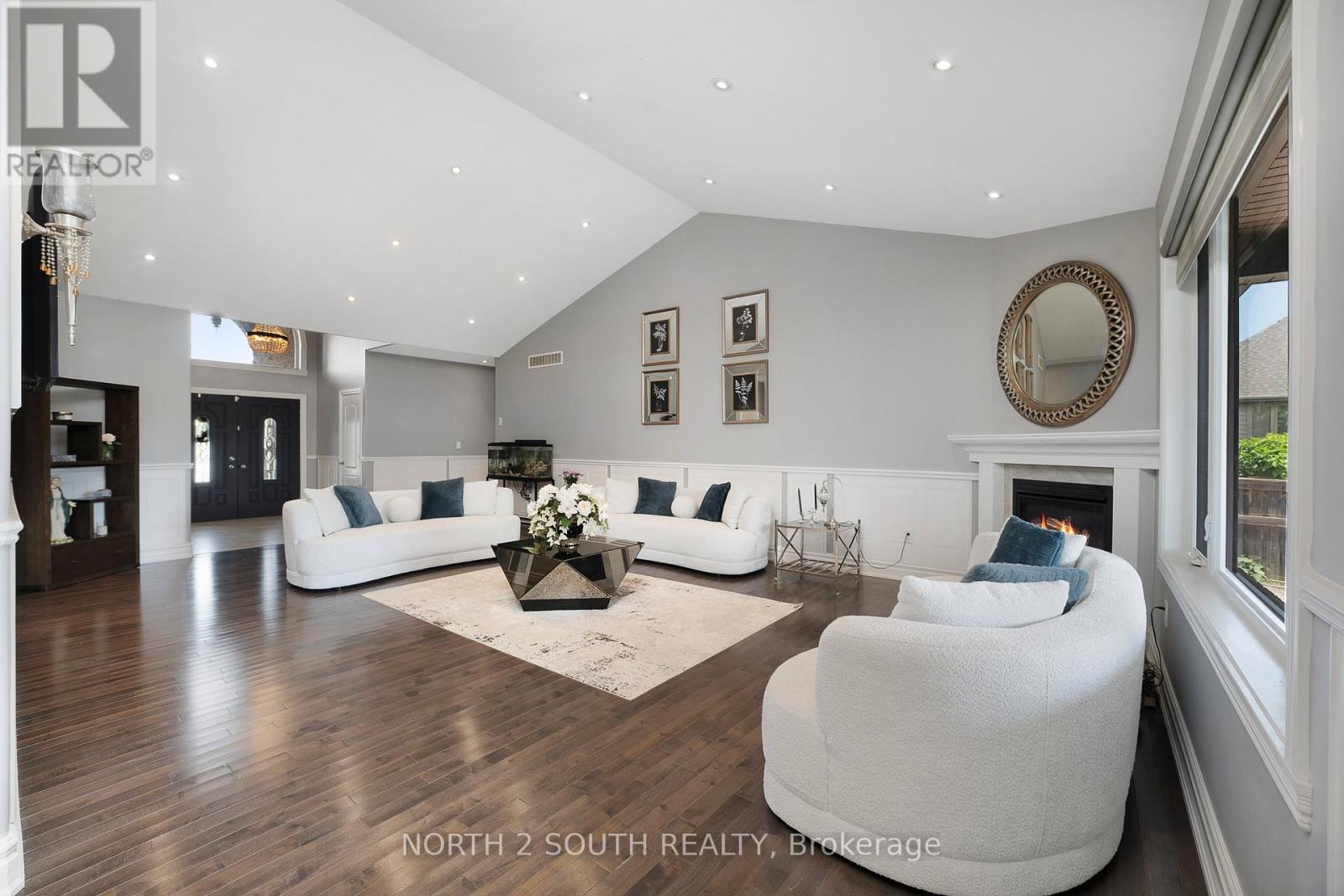 268 CAROLE COURT - 9