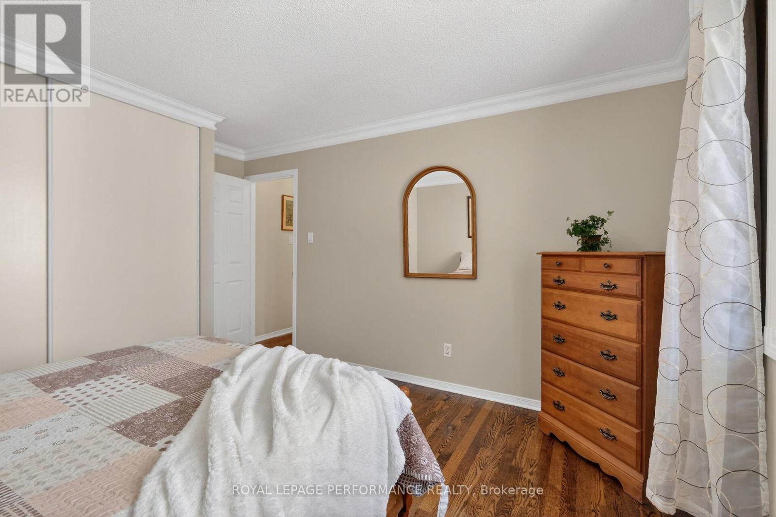 569 PRINCESS LOUISE DRIVE - 31