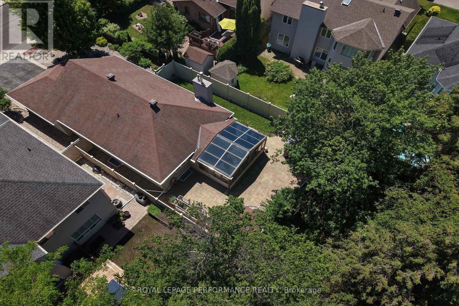 569 PRINCESS LOUISE DRIVE - 47