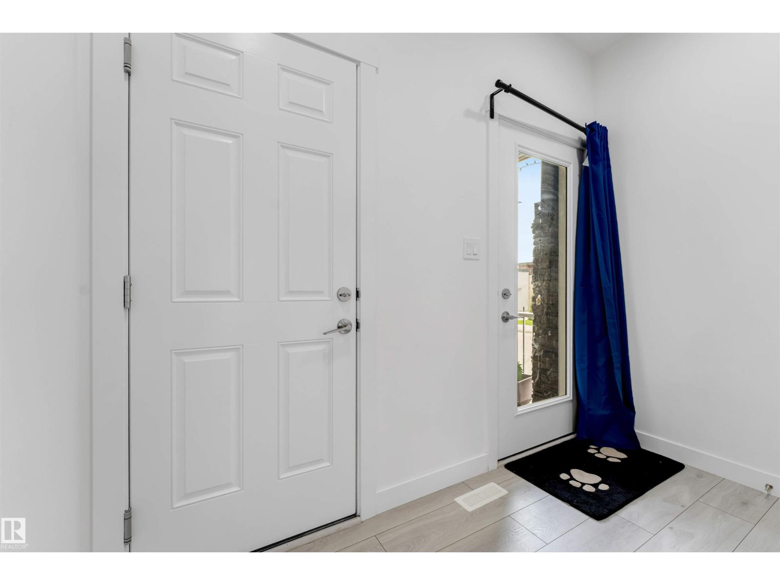 #1 2710 66 ST SW - 11