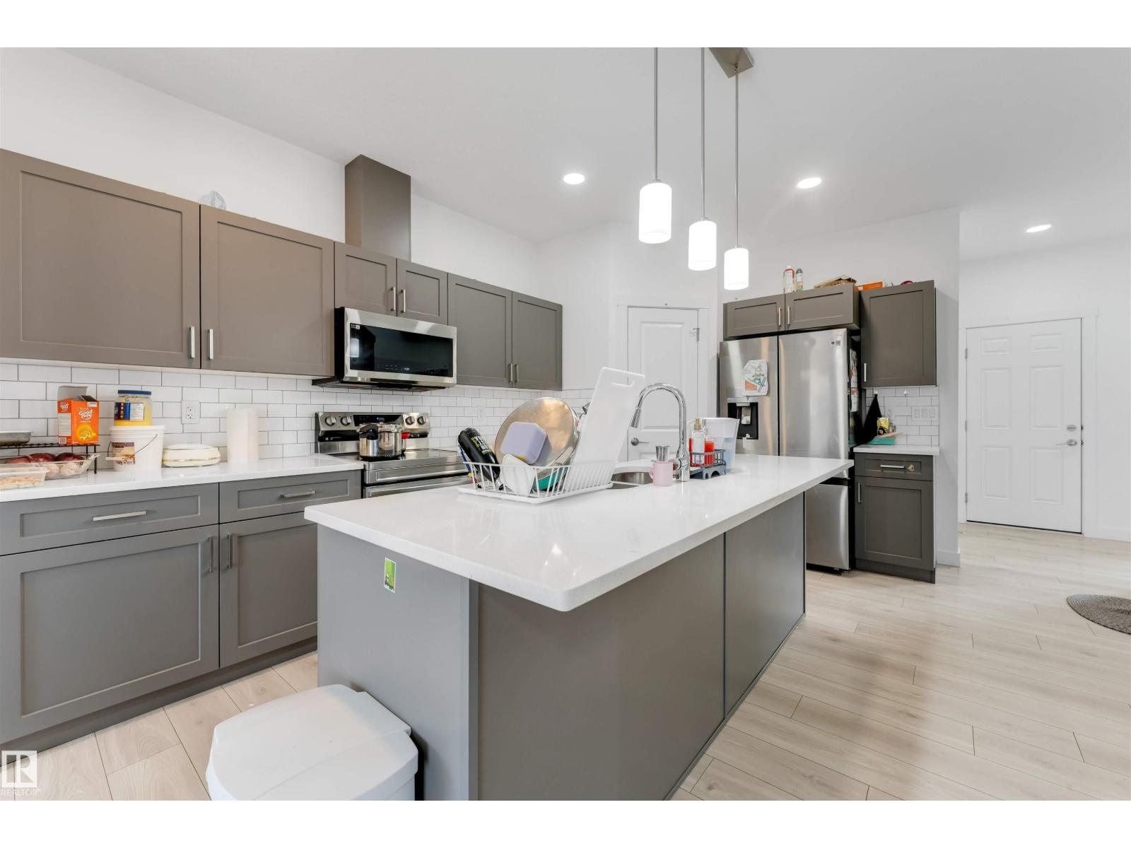 #1 2710 66 ST SW - 17