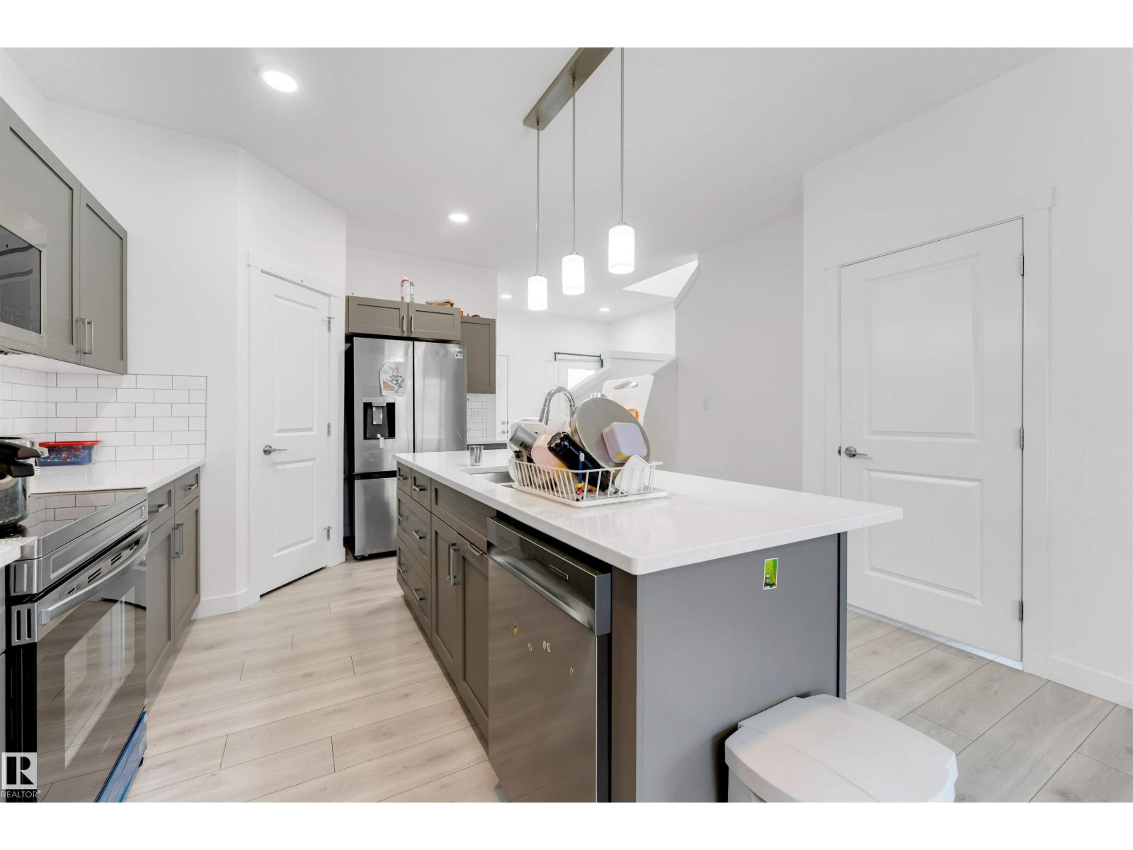 #1 2710 66 ST SW - 20