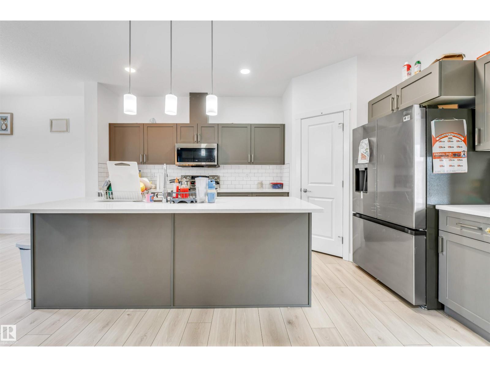 #1 2710 66 ST SW - 23