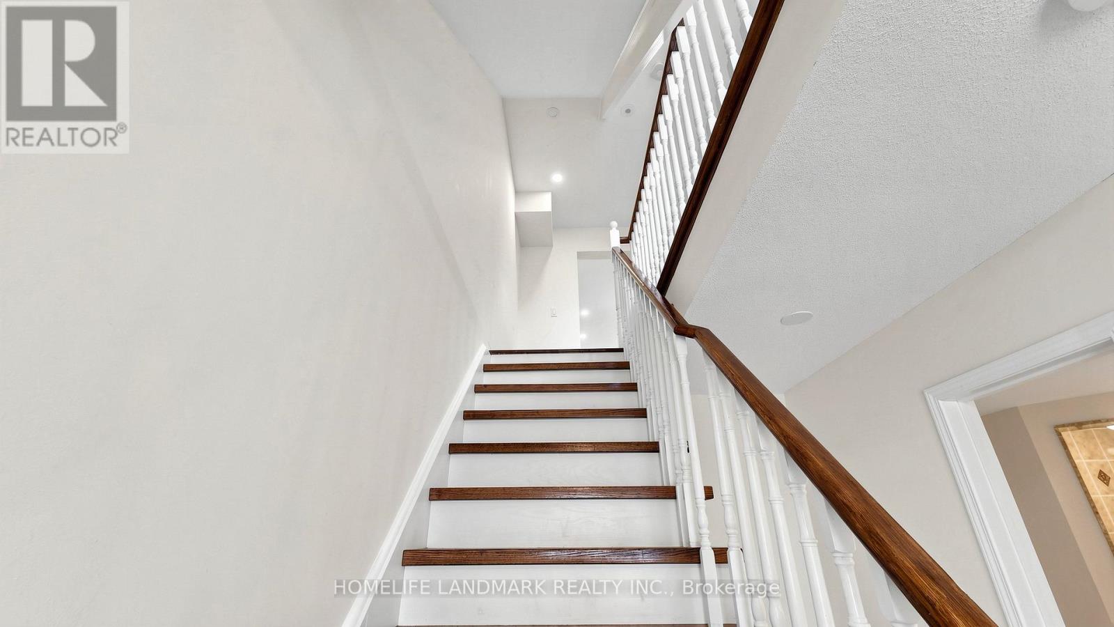 70 SANCTUARY WAY - 27