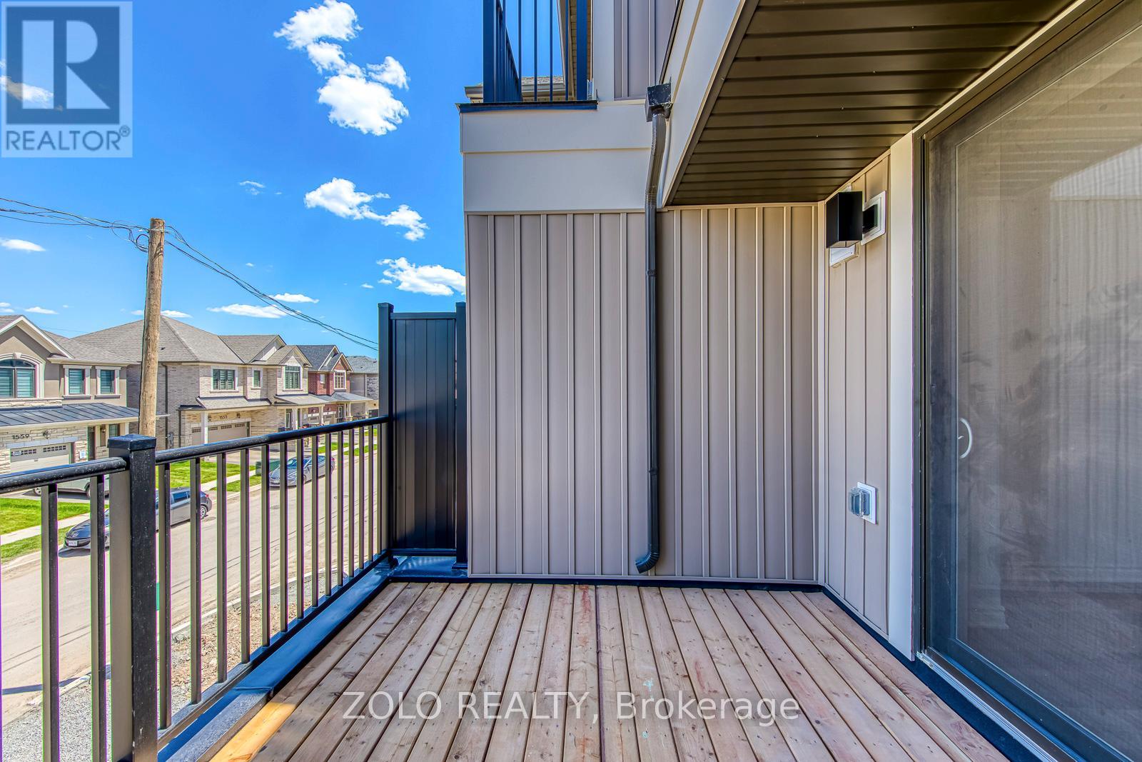 1572 RUTLAND CRESCENT - 14