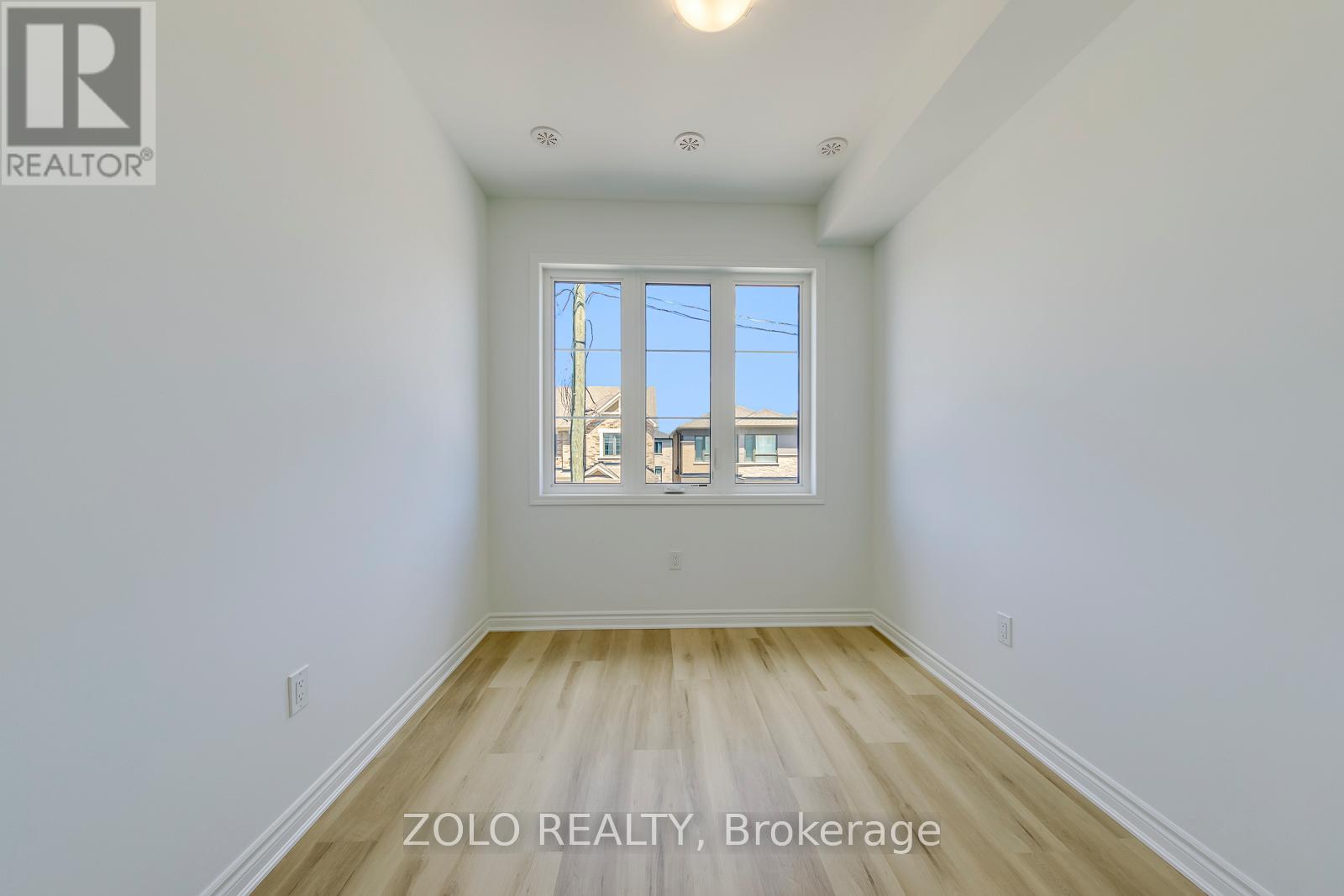 1572 RUTLAND CRESCENT - 16